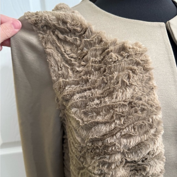 Chicos Women’s Light Brown Faux Fur Panel Cardigan Jacket Small Chico’s 0, US 4 - Picture 2 of 9
